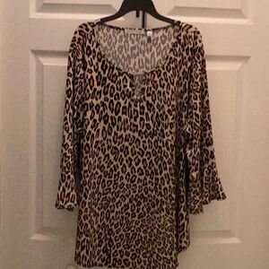 🐆NWT Fun Notations Women Size 2X Top Closet Must Have 🐆
